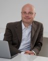 Herr Dr. med. Robert Willi