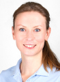 Frau Dr. Julia Oehler