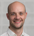 Herr Dr. med. Simon Schön