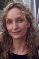 Frau  Yvette Henschel