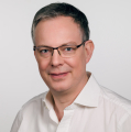 Herr Dr. med. Reinhard Pettker
