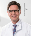 Herr Dr. med. Albert Peters
