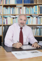 Herr Dr. med. Dipl.-Psych. Frieder Nau